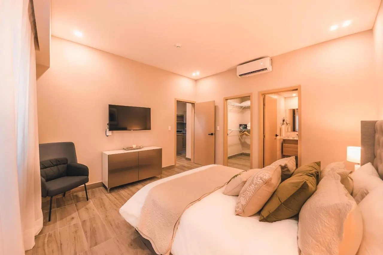 Fully Serviced Apartment At Regatta Living - 2C Santo Domingo 0*,
